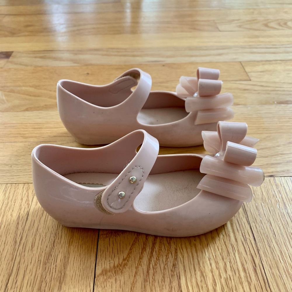 Mini Melissa Bow shoes light pink size 8